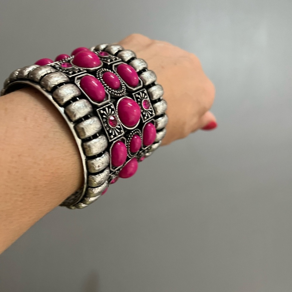 Source Unknown Silver Bracelet with Pink Accents